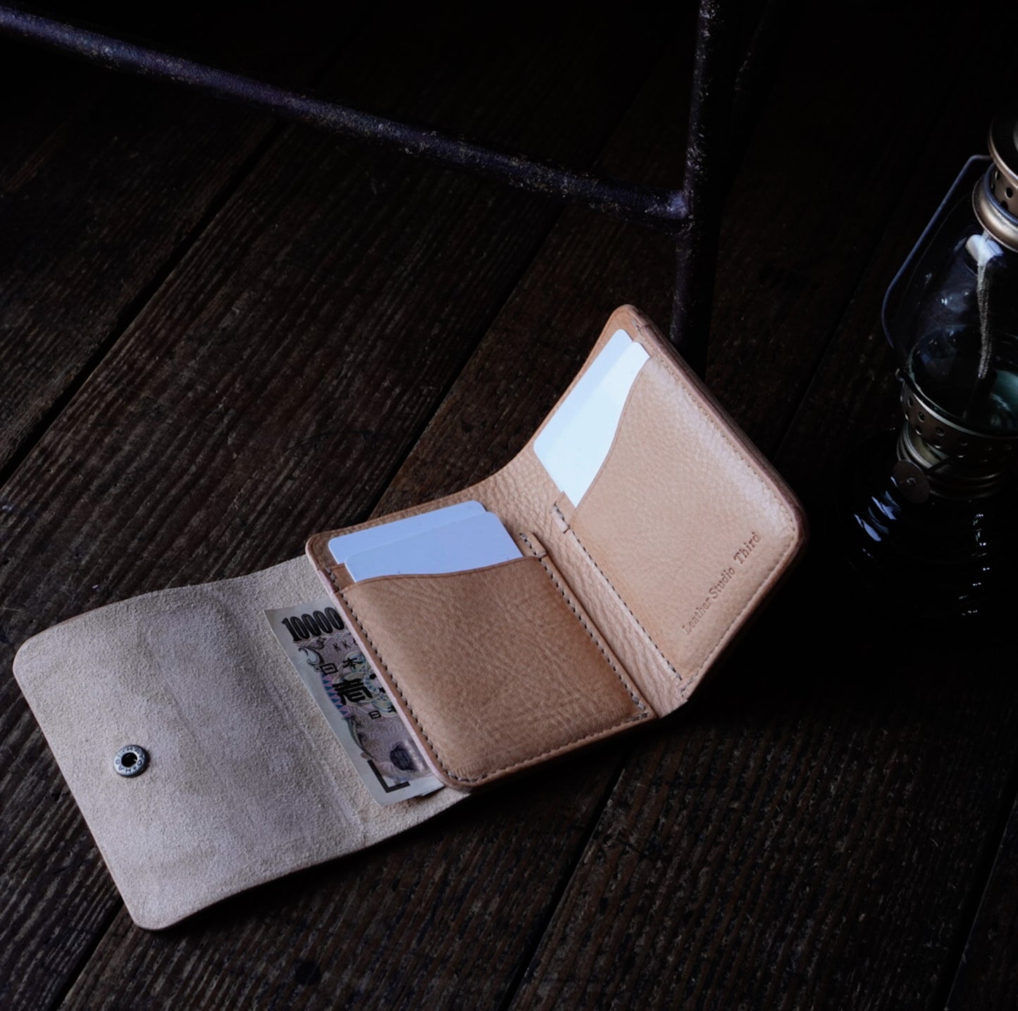 二つ折り財布 2025