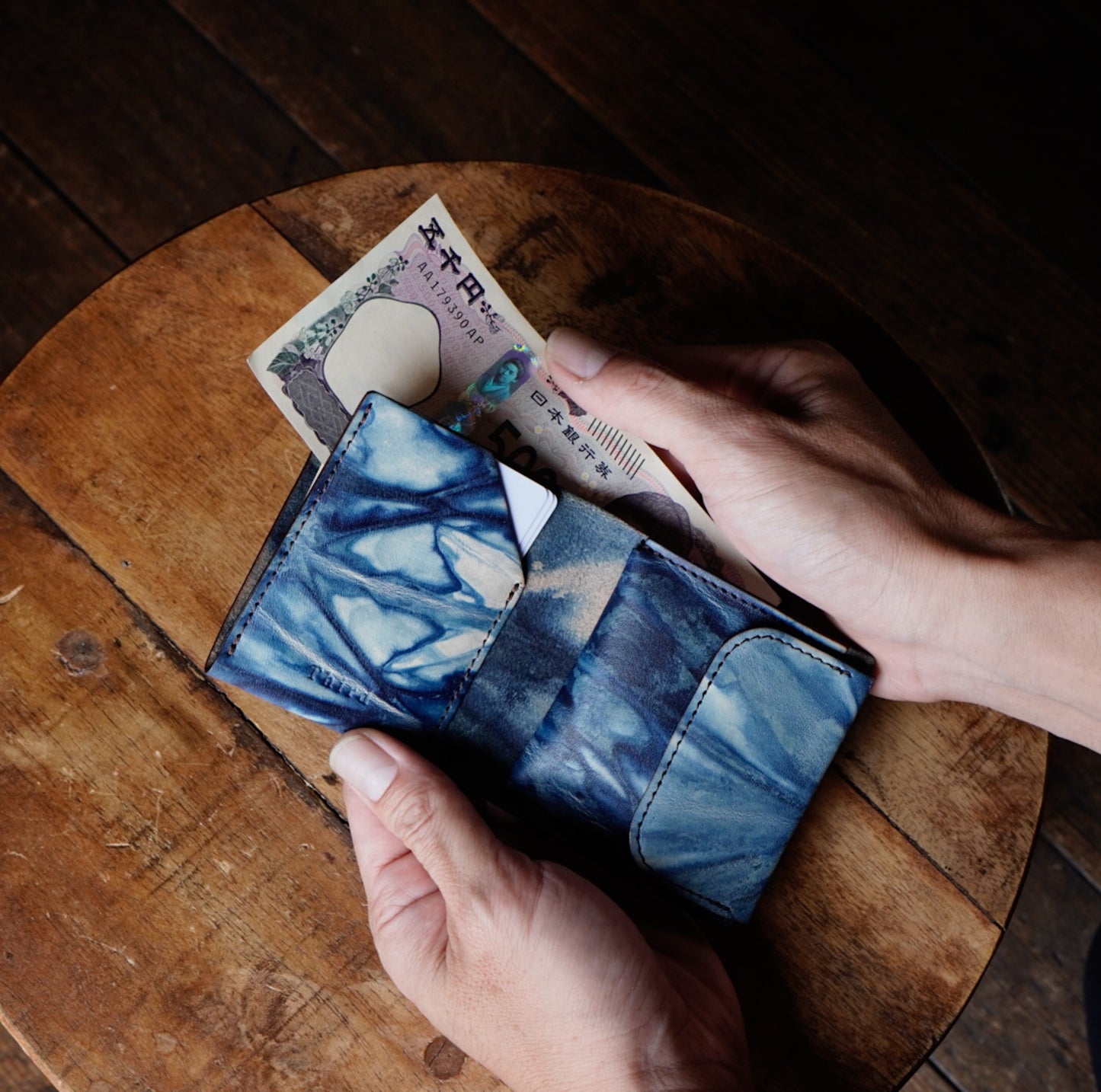 二つ折り財布 ルツールⅡ 藍染めレザー