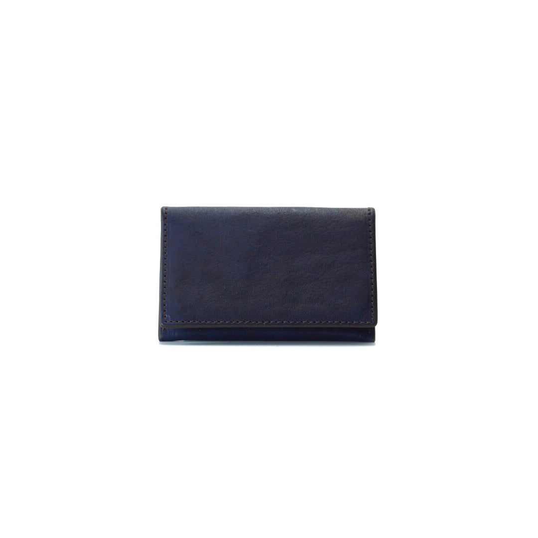 青い革のカードケース